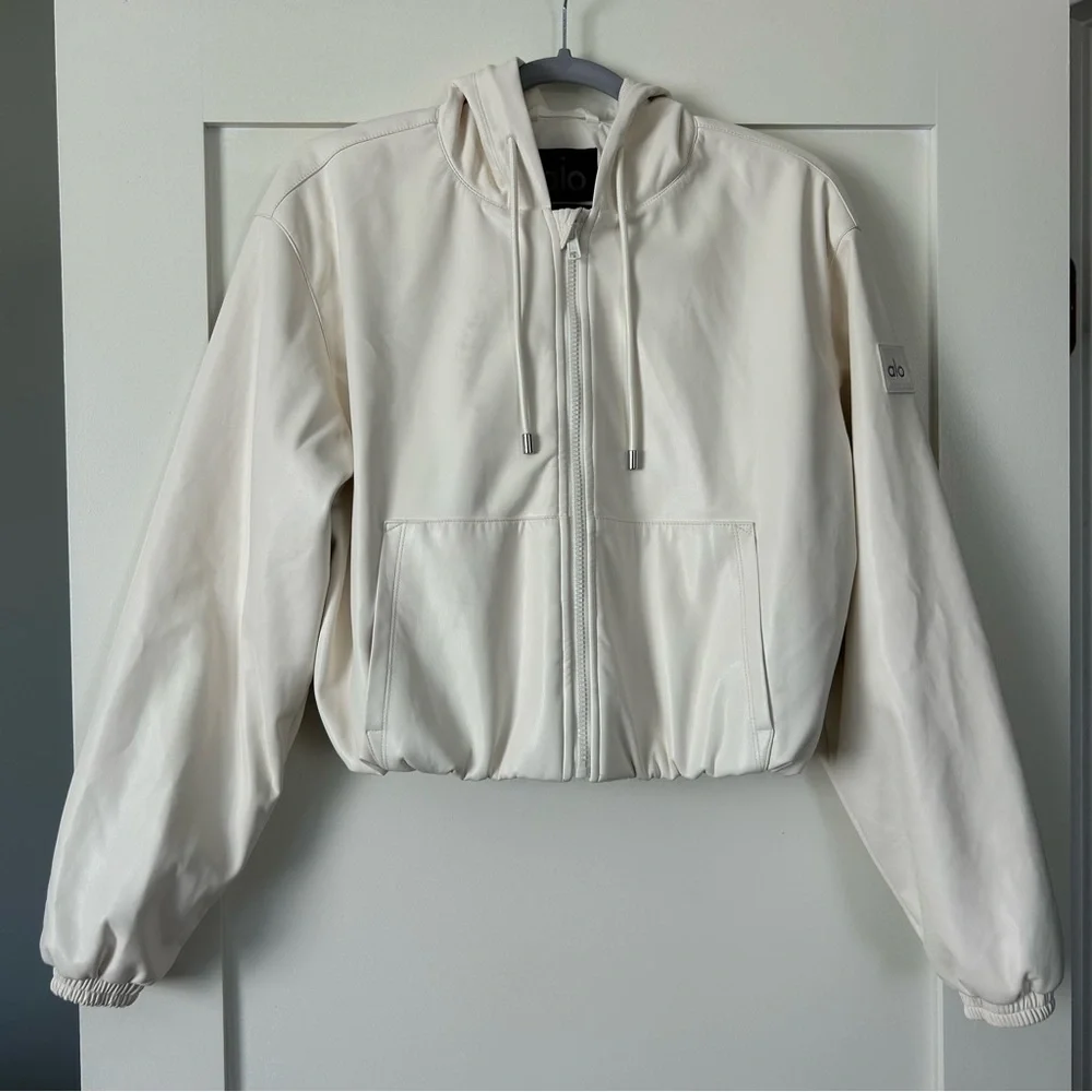 Alo Yoga Faux Leather Power Hour Full Zip Cropped Jacket Ivory Size Small